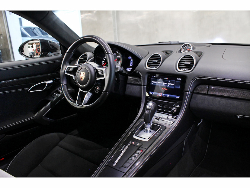 Foto do veículo PORSCHE 718 4.0 H6 GASOLINA CAYMAN GTS PDK 2024 500 KM 759.000,00