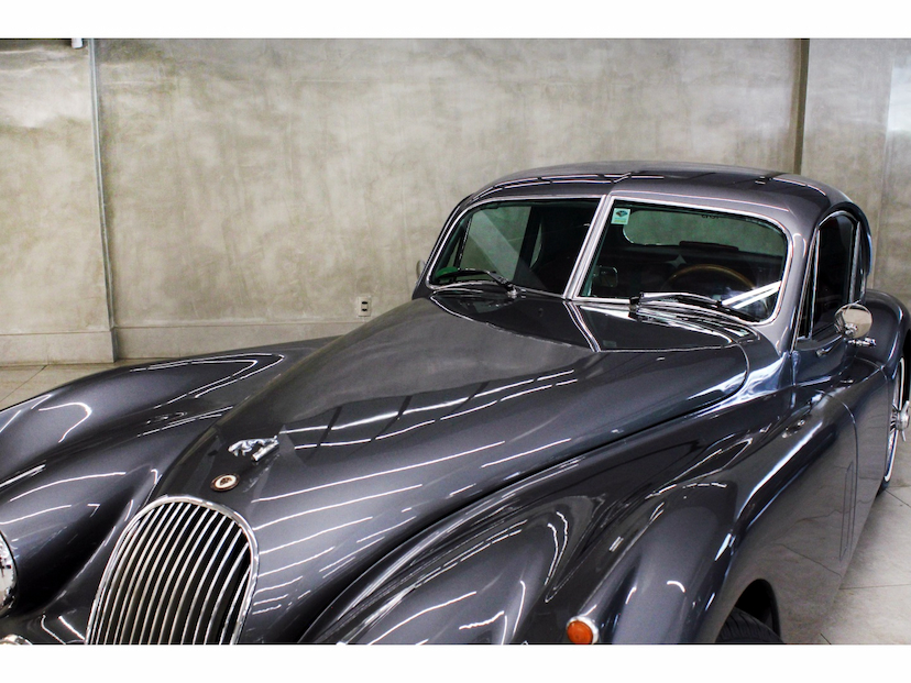 Foto do veículo AMERICAR CLASSIC XK120 4.1 I6 GASOLINA 2P MANUAL RÉPLICA 2013 7.200 KM 239.800,00
