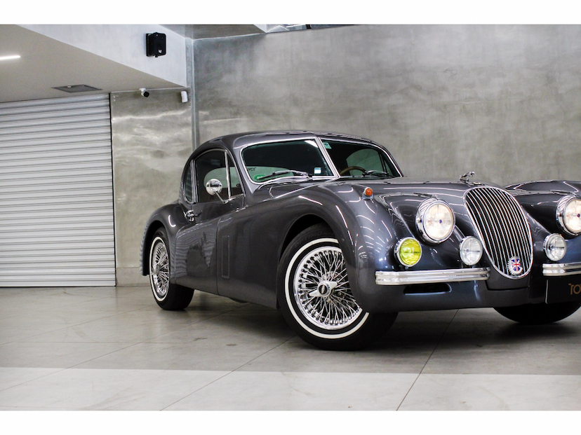 Foto do veículo AMERICAR CLASSIC XK120 4.1 I6 GASOLINA 2P MANUAL RÉPLICA 2013 7.200 KM 239.800,00