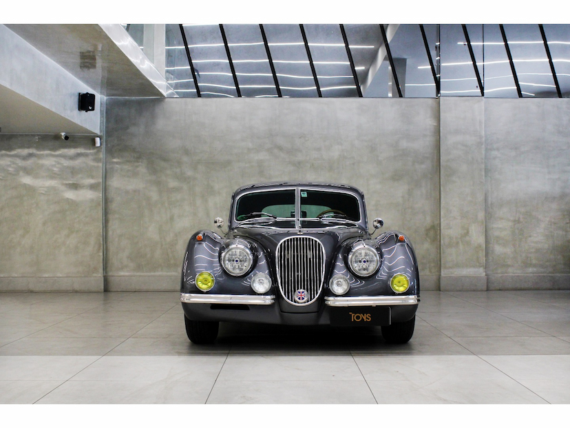 Foto do veículo AMERICAR CLASSIC XK120 4.1 I6 GASOLINA 2P MANUAL RÉPLICA 2013 7.200 KM 239.800,00
