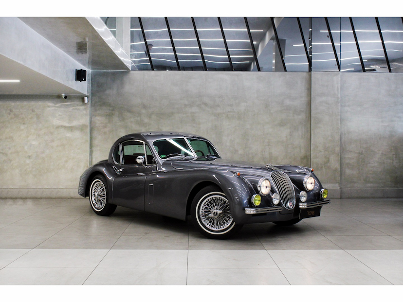 Foto do veículo AMERICAR CLASSIC XK120 4.1 I6 GASOLINA 2P MANUAL RÉPLICA 2013 7.200 KM 239.800,00