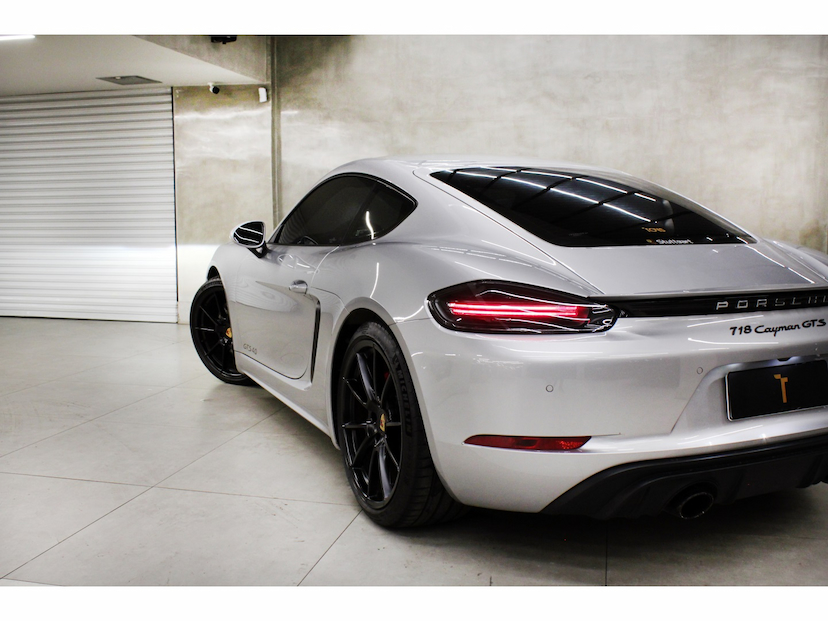 Foto do veículo PORSCHE 718 4.0 H6 GASOLINA CAYMAN GTS PDK 2023 2.500 KM 660.000,00