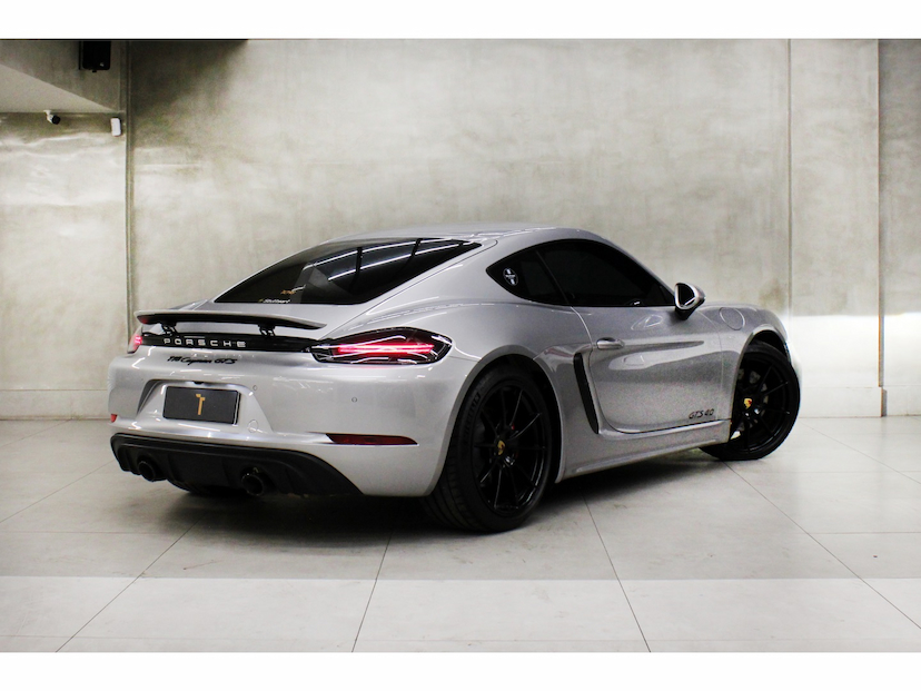 Foto do veículo PORSCHE 718 4.0 H6 GASOLINA CAYMAN GTS PDK 2023 2.500 KM 660.000,00