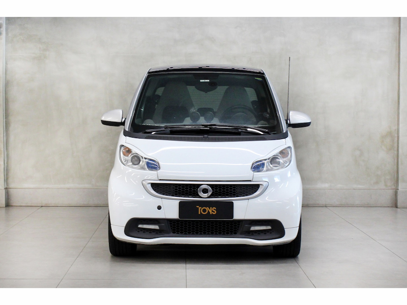 Foto do veículo SMART FORTWO 1.0 COUPE 3 CILINDROS TURBO GASOLINA 2P AUTOMÁTICO 2013 111.000 KM 56.800,00