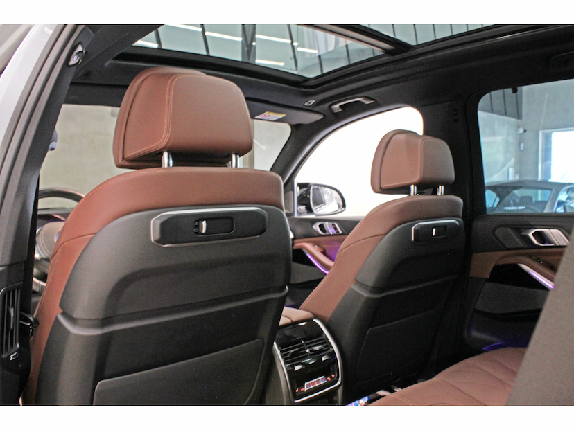 Foto do veículo BMW X5 3.0 I6 TURBO HÍBRIDO XDRIVE50E M SPORT AUTOMÁTICO 2024 43.000 KM 589.800,00