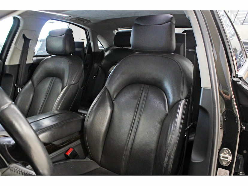 Foto do veículo AUDI A8 4.0 TFSI V8 32V GASOLINA 4P TIPTRONIC 2016 58.500 KM 268.800,00