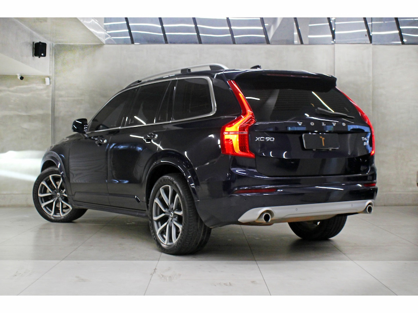 Foto do veículo VOLVO XC90 2.0 T6 GASOLINA MOMENTUM AWD GEARTRONIC 2019 110.980 KM 185.800,00