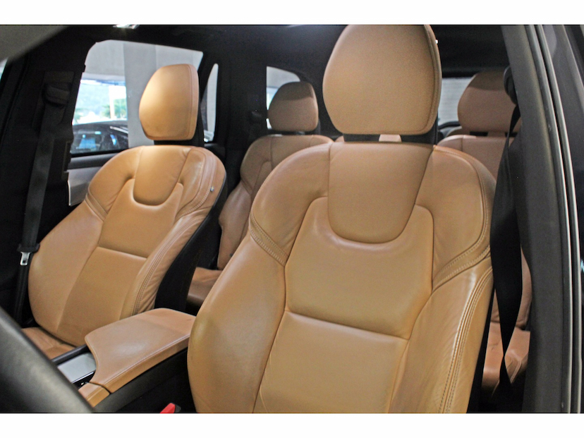 Foto do veículo VOLVO XC90 2.0 T6 GASOLINA MOMENTUM AWD GEARTRONIC 2019 110.980 KM 185.800,00