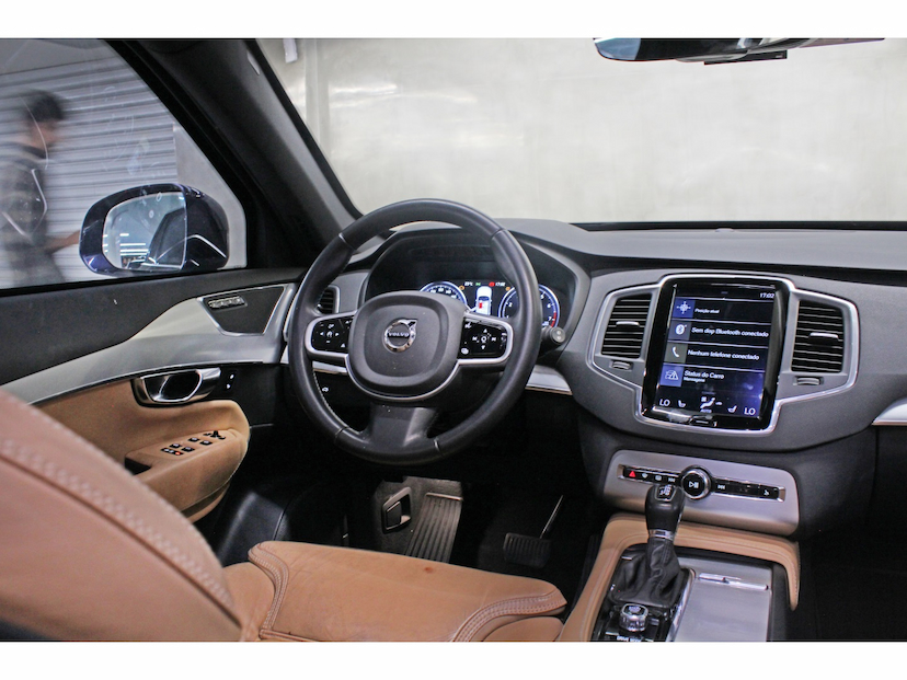 Foto do veículo VOLVO XC90 2.0 T6 GASOLINA MOMENTUM AWD GEARTRONIC 2019 110.980 KM 185.800,00