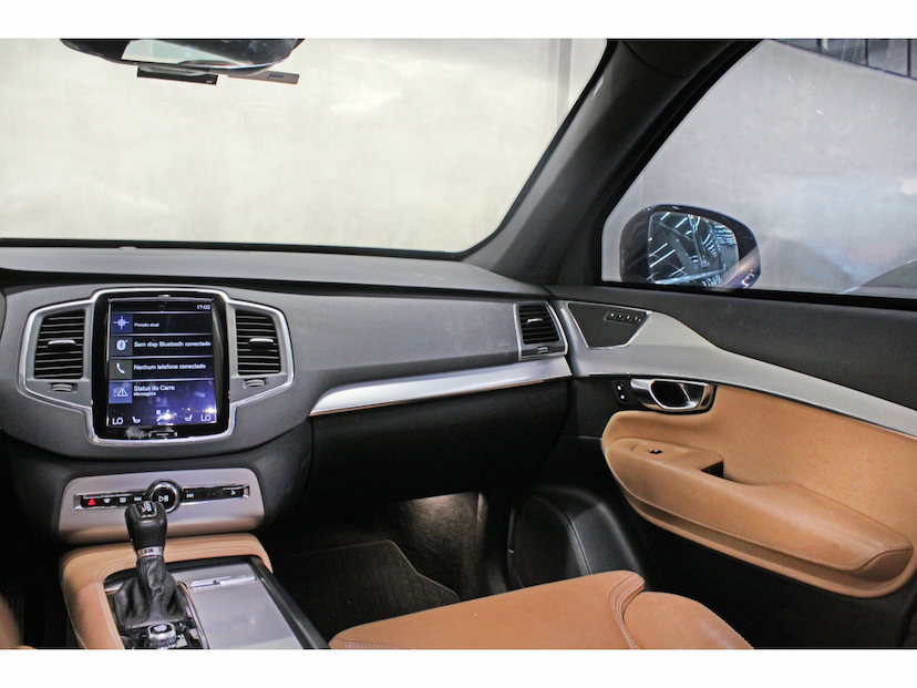 Foto do veículo VOLVO XC90 2.0 T6 GASOLINA MOMENTUM AWD GEARTRONIC 2019 110.980 KM 185.800,00