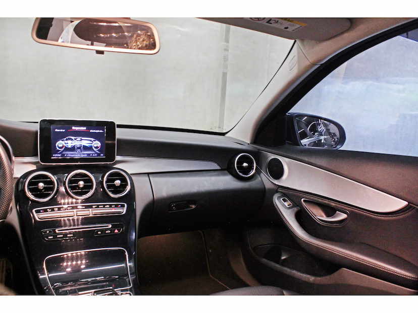 Foto do veículo MERCEDES-BENZ C 180 1.6 CGI 16V TURBO GASOLINA 4P AUTOMÁTICO 2015 63.900 KM 108.800,00