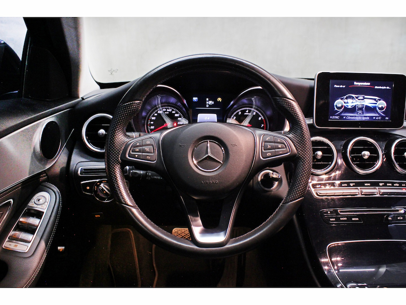 Foto do veículo MERCEDES-BENZ C 180 1.6 CGI 16V TURBO GASOLINA 4P AUTOMÁTICO 2015 63.900 KM 108.800,00
