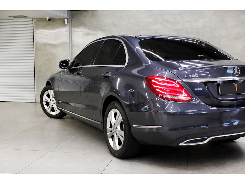 Foto do veículo MERCEDES-BENZ C 180 1.6 CGI 16V TURBO GASOLINA 4P AUTOMÁTICO 2015 63.900 KM 108.800,00
