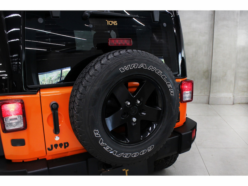 Foto do veículo JEEP WRANGLER 3.6 SPORT 4X4 V6 24V GASOLINA 2P AUTOMÁTICO 2012 31.300 KM 209.800,00