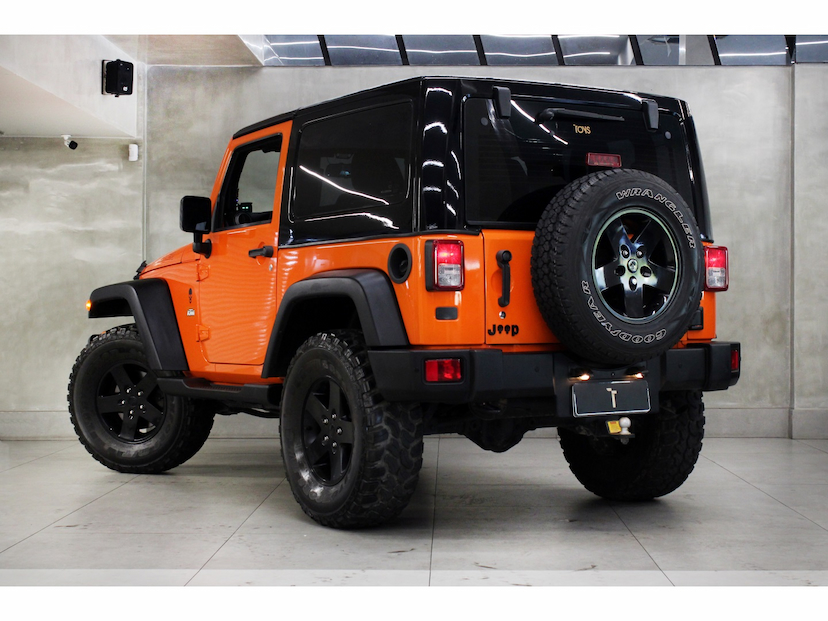Foto do veículo JEEP WRANGLER 3.6 SPORT 4X4 V6 24V GASOLINA 2P AUTOMÁTICO 2012 31.300 KM 209.800,00