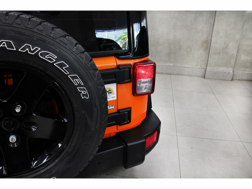Foto do veículo JEEP WRANGLER 3.6 SPORT 4X4 V6 24V GASOLINA 2P AUTOMÁTICO 2012 31.300 KM 209.800,00