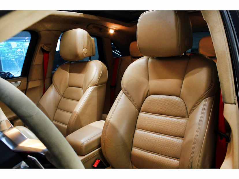 Foto do veículo PORSCHE MACAN 3.6 24V V6 TURBO GASOLINA 4P AUTOMÁTICO 2015 91.100 KM 228.800,00
