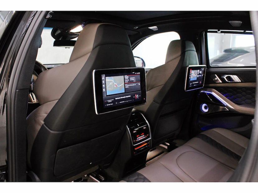 Foto do veículo BMW X6 4.4 M 4X4 COUPÉ V8 32V BI-TURBO GASOLINA 4P AUTOMÁTICO 2021 24.400 KM 638.800,00