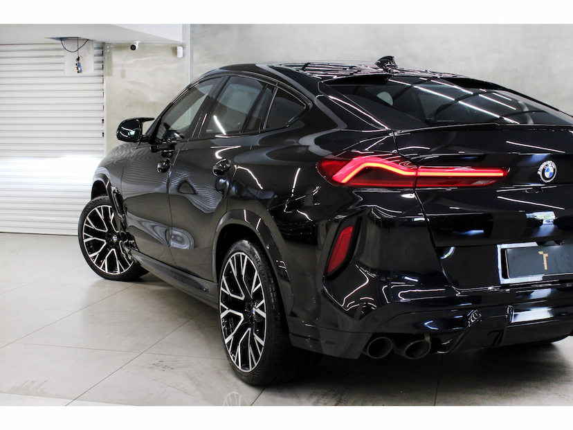 Foto do veículo BMW X6 4.4 M 4X4 COUPÉ V8 32V BI-TURBO GASOLINA 4P AUTOMÁTICO 2021 24.400 KM 638.800,00