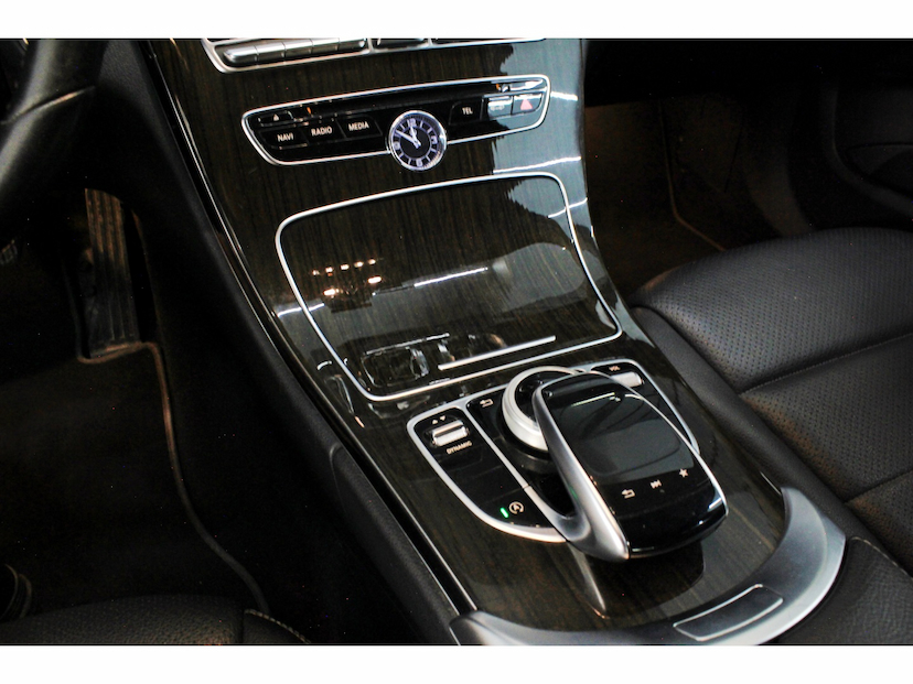 Foto do veículo MERCEDES-BENZ C 180 1.6 CGI EXCLUSIVE 16V TURBO GASOLINA 4P AUTOMÁTICO 2017 98.000 KM 98.800,00