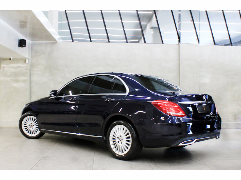 Foto do veículo MERCEDES-BENZ C 180 1.6 CGI EXCLUSIVE 16V TURBO GASOLINA 4P AUTOMÁTICO 2017 98.000 KM 98.800,00
