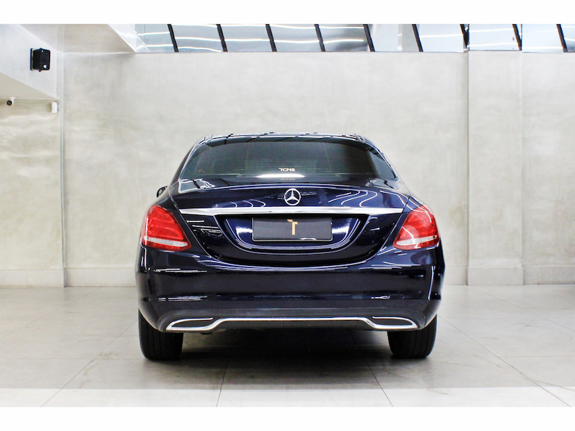 Foto do veículo MERCEDES-BENZ C 180 1.6 CGI EXCLUSIVE 16V TURBO GASOLINA 4P AUTOMÁTICO 2017 98.000 KM 98.800,00
