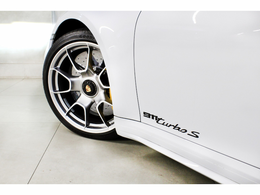 Foto do veículo PORSCHE 911 3.8 24V H6 GASOLINA TURBO S PDK 2024 3.400 KM 1.738.800,00