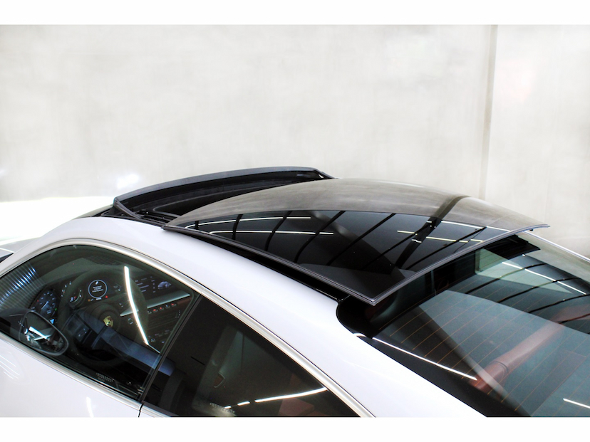 Foto do veículo PORSCHE 911 3.8 24V H6 GASOLINA TURBO S PDK 2024 3.400 KM 1.738.800,00