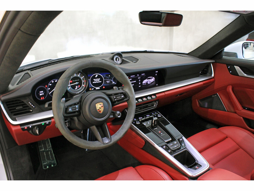 Foto do veículo PORSCHE 911 3.8 24V H6 GASOLINA TURBO S PDK 2024 3.400 KM 1.738.800,00