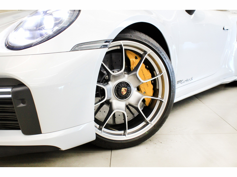 Foto do veículo PORSCHE 911 3.8 24V H6 GASOLINA TURBO S PDK 2024 3.400 KM 1.738.800,00