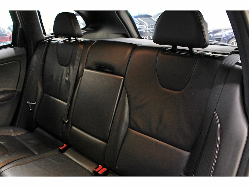 Foto do veículo VOLVO XC60 2.0 T5 RD TURBO GASOLINA 4P AUTOMÁTICO 2015 80.000 KM 87.800,00