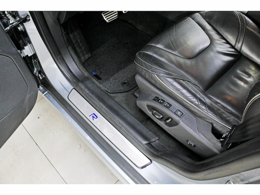 Foto do veículo VOLVO XC60 2.0 T5 RD TURBO GASOLINA 4P AUTOMÁTICO 2015 80.000 KM 87.800,00
