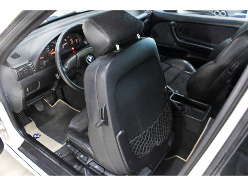 Foto do veículo BMW 318TI 1.9 COMPACT TOP 16V GASOLINA 2P MANUAL 1997 83.500 KM 62.800,00