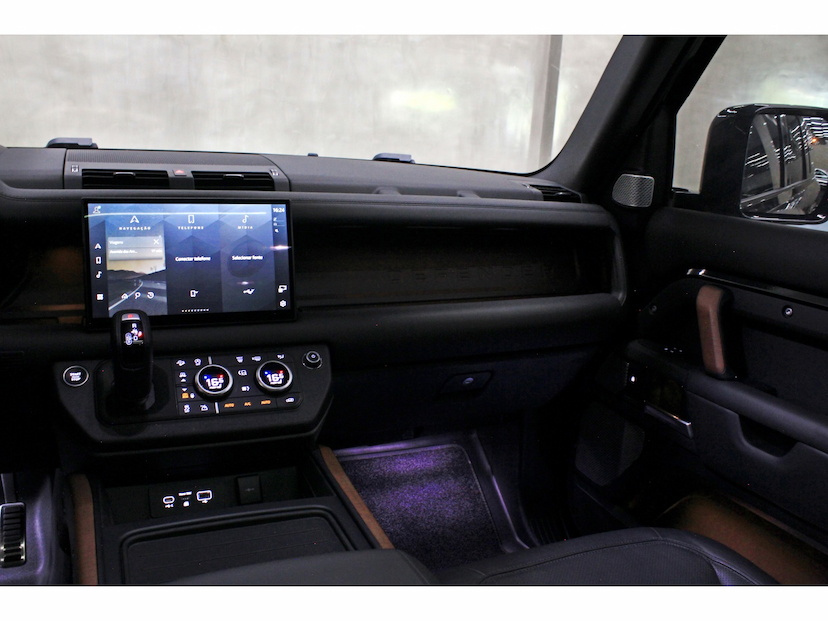 Foto do veículo LAND ROVER DEFENDER 3.0 D300 TURBO DIESEL MHEV 130 X AWD AUTOMÁTICO 2023 22.600 KM 698.800,00