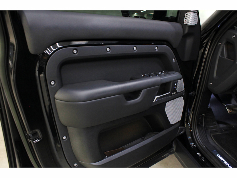Foto do veículo LAND ROVER DEFENDER 3.0 D300 TURBO DIESEL MHEV 130 X AWD AUTOMÁTICO 2023 22.600 KM 698.800,00
