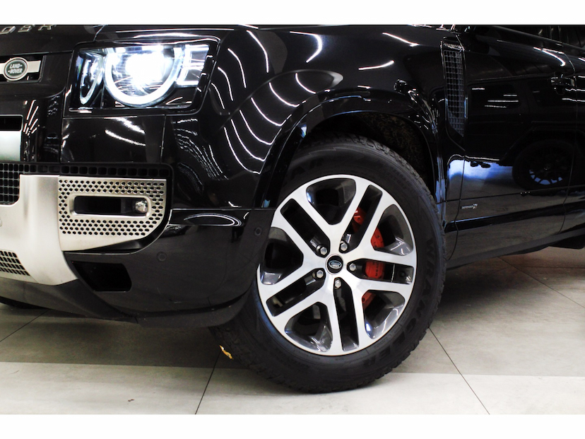 Foto do veículo LAND ROVER DEFENDER 3.0 D300 TURBO DIESEL MHEV 130 X AWD AUTOMÁTICO 2023 22.600 KM 698.800,00