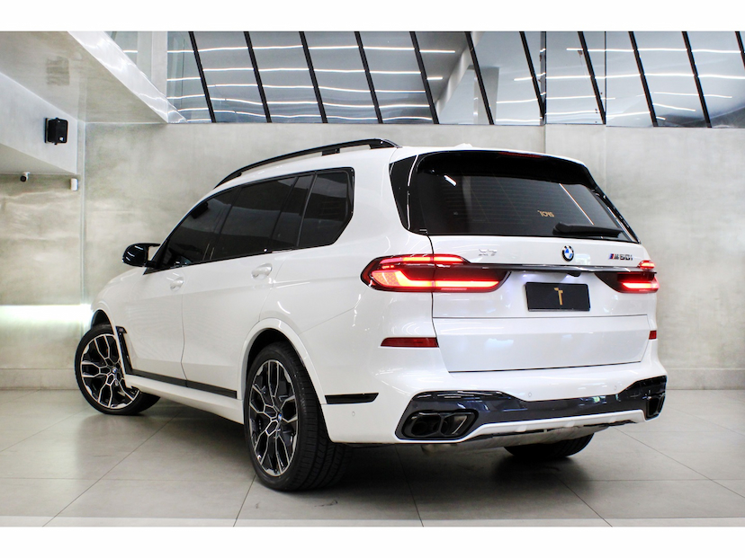 Foto do veículo BMW X7 4.4 V8 GASOLINA M60I STEPTRONIC 2024 13.950 KM 898.800,00