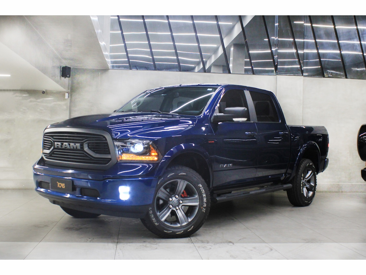 Foto do veículo RAM CLASSIC 5.7 V8 GASOLINA LARAMIE CD 4X4 AUTOMÁTICO 2023/2023 10.574 KM R$ 299.800,00