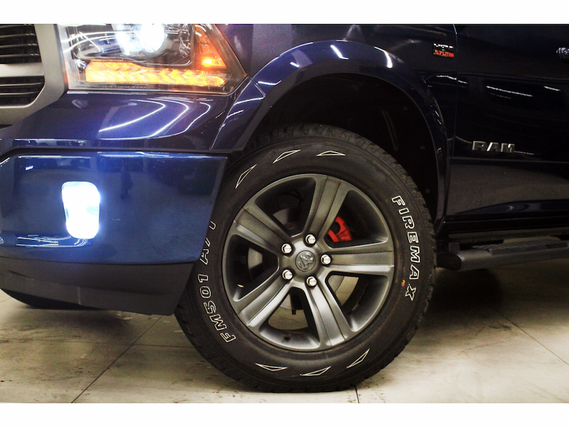 Foto do veículo RAM CLASSIC 5.7 V8 GASOLINA LARAMIE CD 4X4 AUTOMÁTICO 2023 10.574 KM 299.800,00