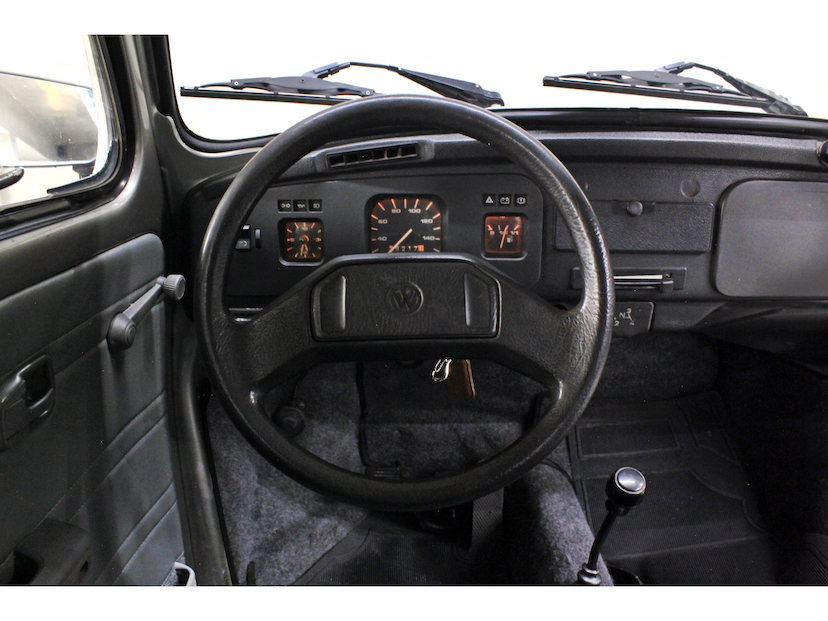 Foto do veículo VOLKSWAGEN FUSCA 1.6 8V GASOLINA 2P MANUAL 1994 38.200 KM 58.800,00