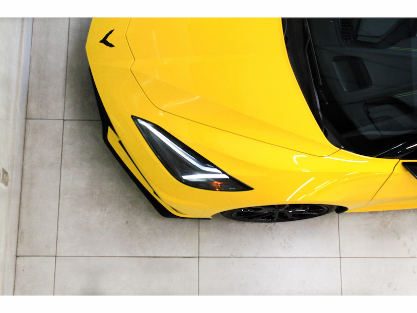 Foto do veículo CHEVROLET CORVETTE 6.2 V8 LT3 GASOLINA STINGRAY CONVERSIVEL AUTOMÁTICO 2025 3.300 KM 1.579.800,00