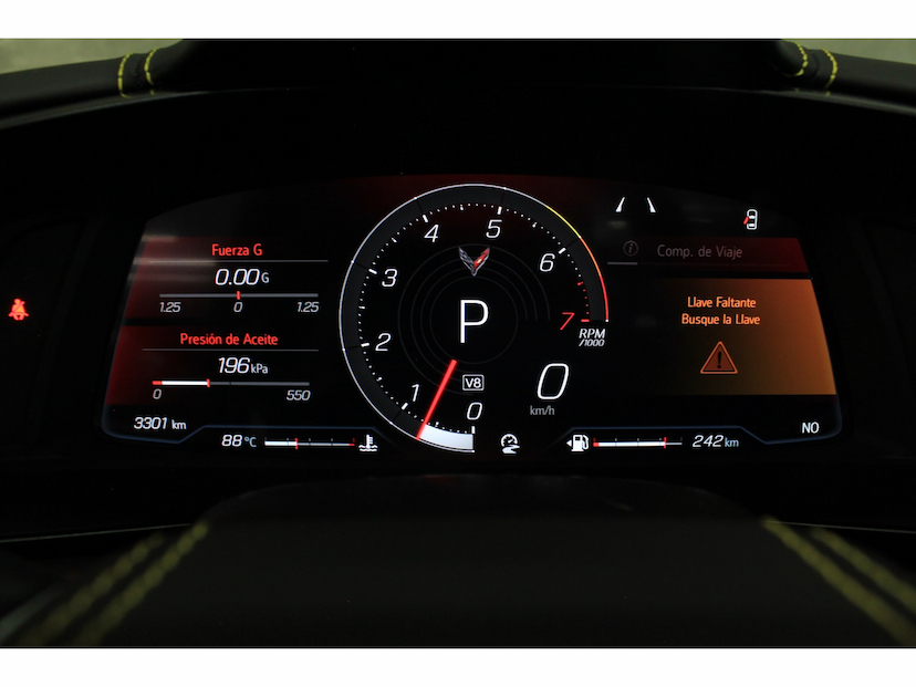 Foto do veículo CHEVROLET CORVETTE 6.2 V8 LT3 GASOLINA STINGRAY CONVERSIVEL AUTOMÁTICO 2025 3.300 KM 1.579.800,00