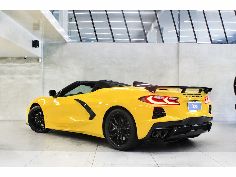Foto do veículo CHEVROLET CORVETTE 6.2 V8 LT3 GASOLINA STINGRAY CONVERSIVEL AUTOMÁTICO 2025 3.300 KM 1.579.800,00