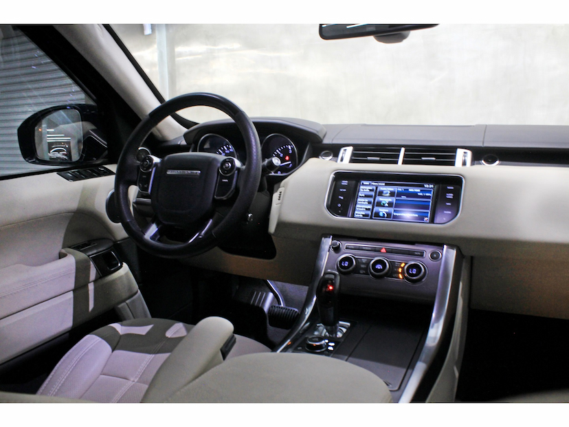 Foto do veículo LAND ROVER RANGE ROVER SPORT 3.0 HSE 4X4 V6 24V GASOLINA 4P AUTOMÁTICO 2015 104.000 KM 159.800,00