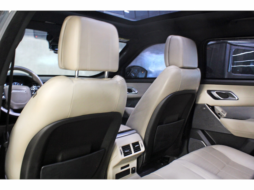 Foto do veículo LAND ROVER RANGE ROVER VELAR 3.0 V6 P380 GASOLINA R-DYNAMIC HSE AUTOMÁTICO 2018 61.200 KM 258.800,00