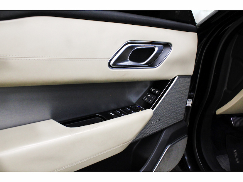 Foto do veículo LAND ROVER RANGE ROVER VELAR 3.0 V6 P380 GASOLINA R-DYNAMIC HSE AUTOMÁTICO 2018 61.200 KM 258.800,00