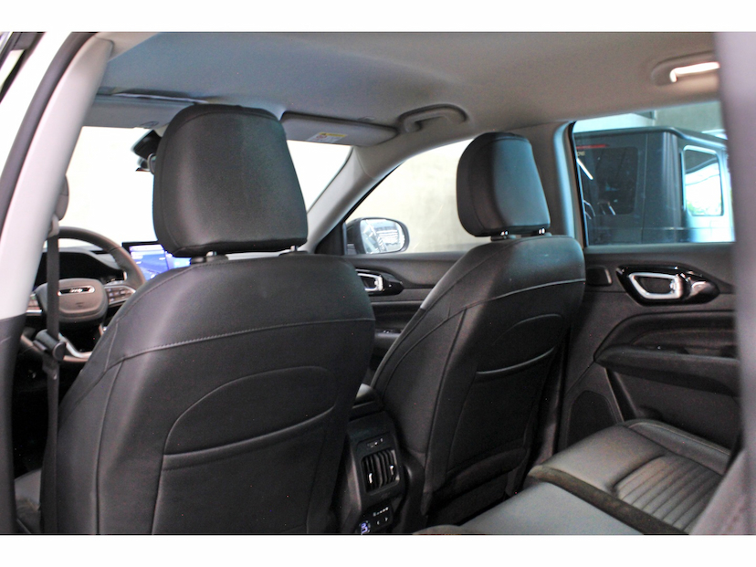 Foto do veículo JEEP COMMANDER 1.3 T270 TURBO FLEX LIMITED AT6 2025 11.800 KM 165.800,00