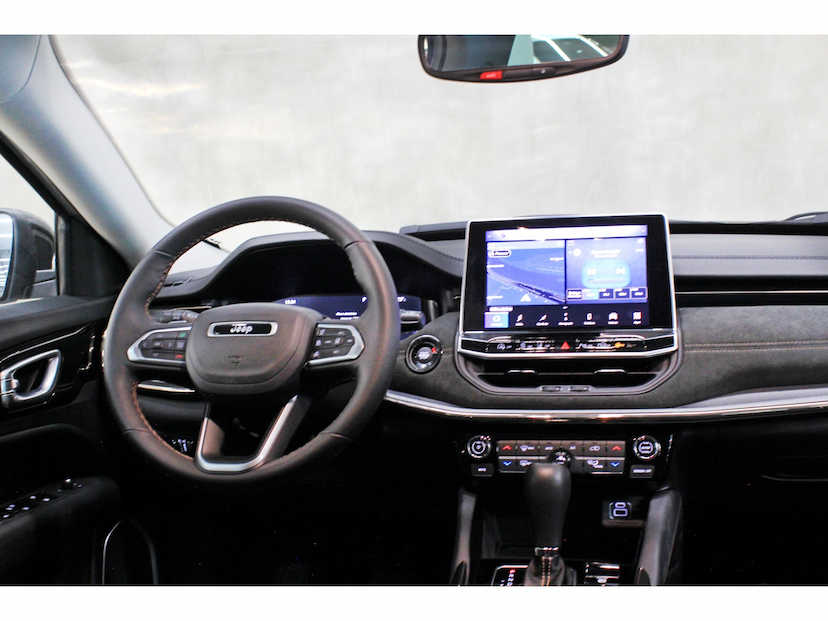 Foto do veículo JEEP COMMANDER 1.3 T270 TURBO FLEX LIMITED AT6 2025 11.800 KM 165.800,00
