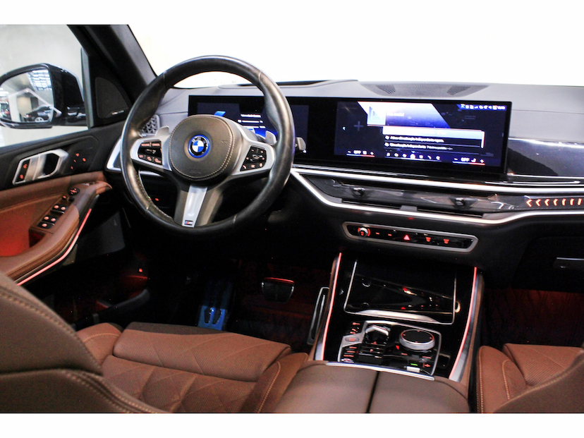 Foto do veículo BMW X5 3.0 I6 TURBO HÍBRIDO XDRIVE50E M SPORT AUTOMÁTICO 2024 50.500 KM 549.800,00