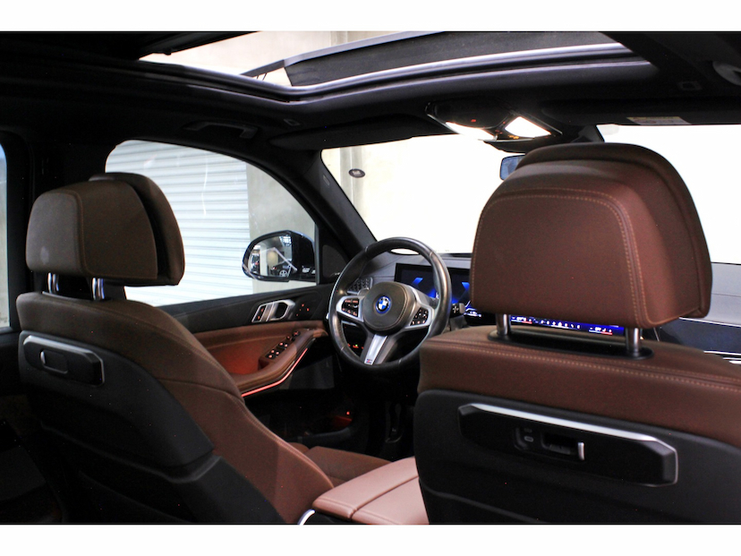 Foto do veículo BMW X5 3.0 I6 TURBO HÍBRIDO XDRIVE50E M SPORT AUTOMÁTICO 2024 50.500 KM 549.800,00